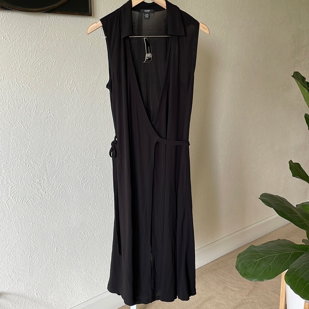 NWT $79 Alfani Venezia pretty rayon black wrap dress